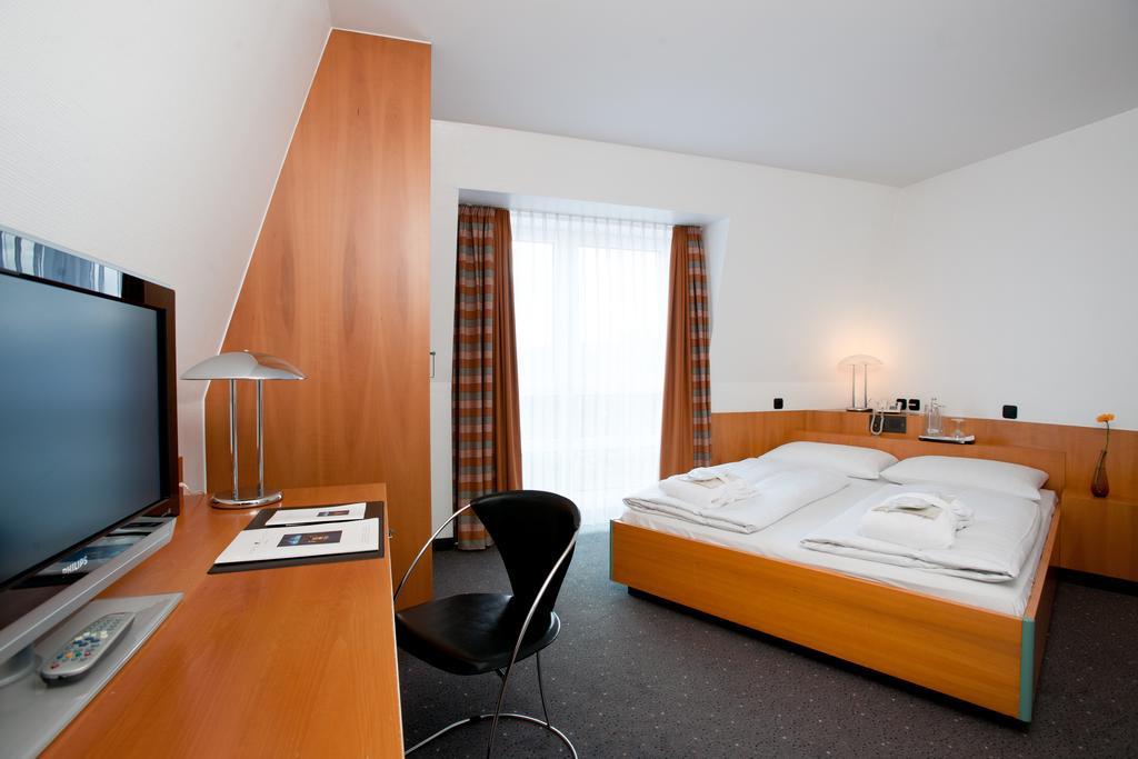 Hotel Plaza Duisburg Luaran gambar