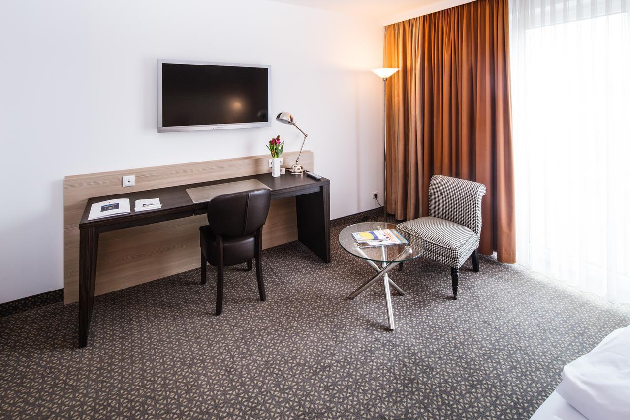 Hotel Plaza Duisburg Luaran gambar