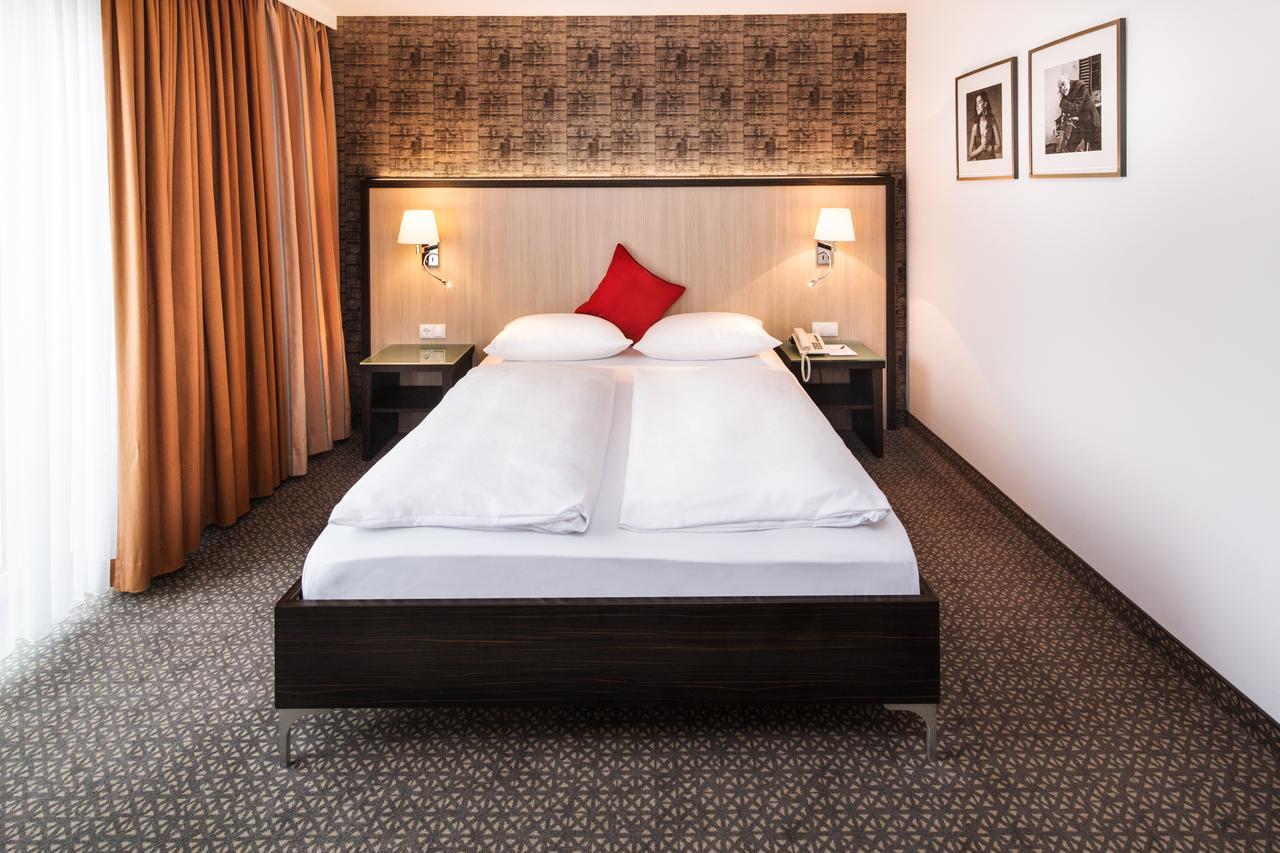 Hotel Plaza Duisburg Luaran gambar